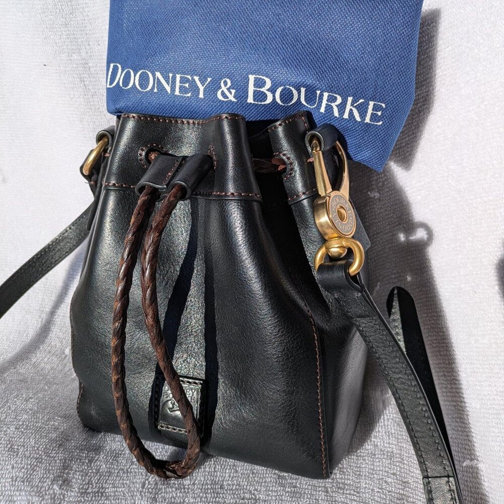 Dooney & Bourke Black Florentine Leather Mini Hattie Crossbody ✨EUC!!